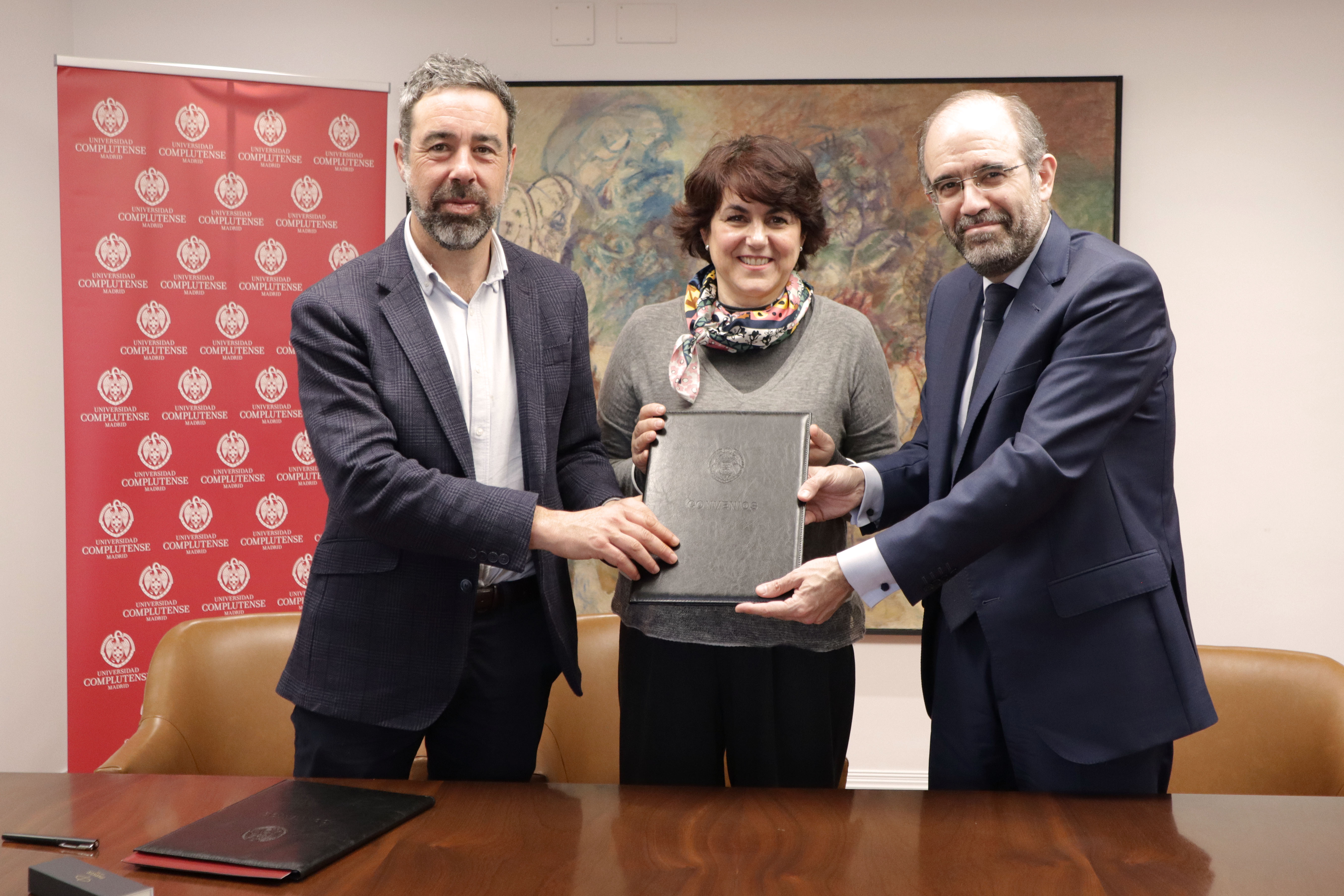 Firma de convenio de colaboración entre La Fundación del Teatro La Abadía y la UCM